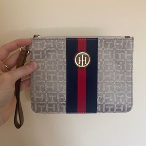 Tommy Hilfiger - Wristlet